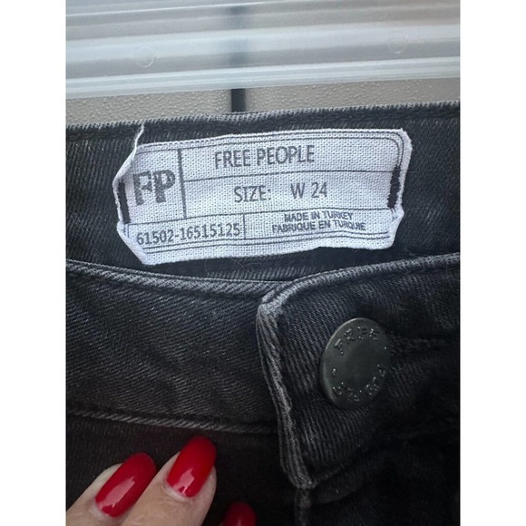 Free People Vintage Black Great Heights Frayed Distressed Skinny Jeans Size 24 - Picture 15 of 16